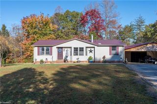 5005 Friendship Circle Road, East Bend, NC 27018