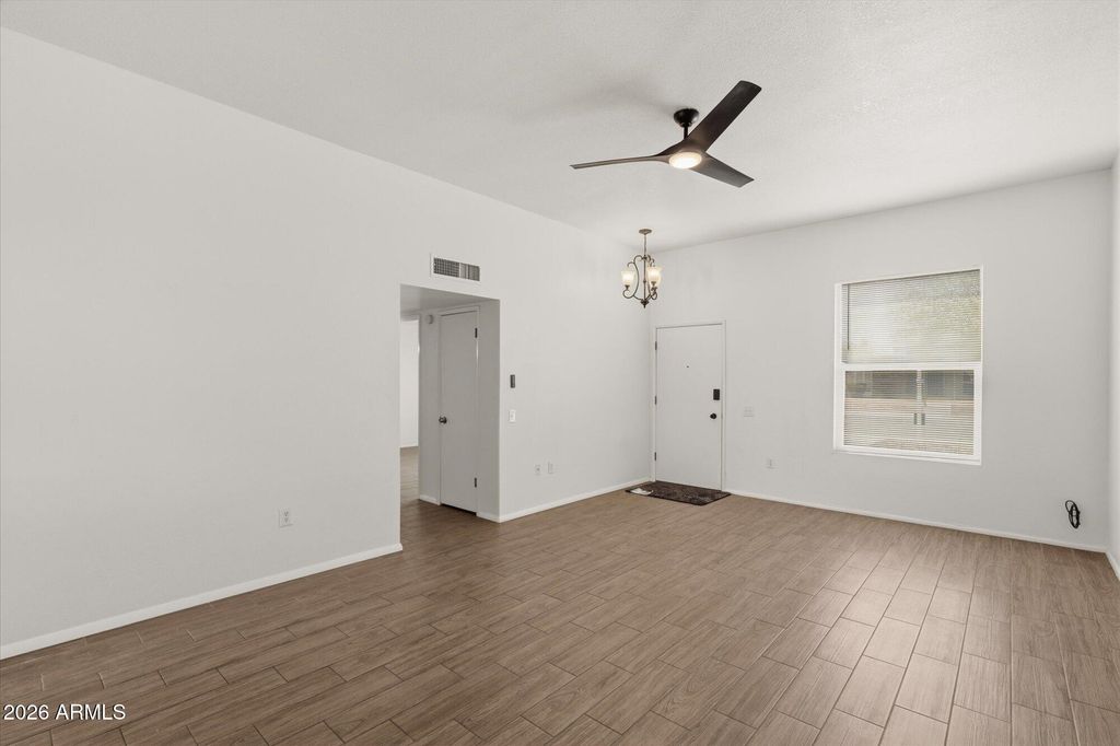 13205 N 100TH Avenue, Sun City, AZ 85351 — photo 2