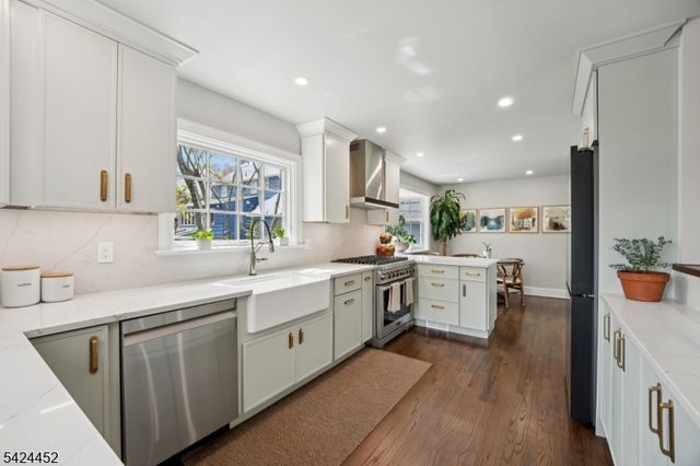 589 Highland Ave, Little Falls Twp., NJ 07043