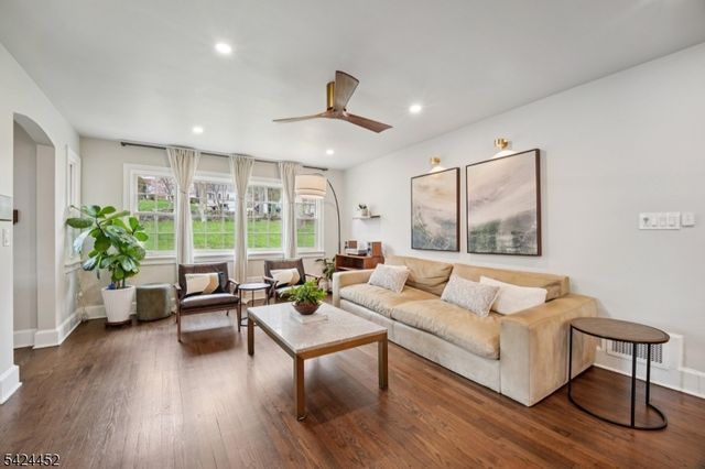 589 Highland Ave, Little Falls Twp., NJ 07043