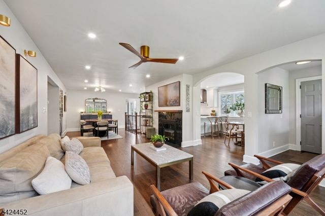 589 Highland Ave, Little Falls Twp., NJ 07043