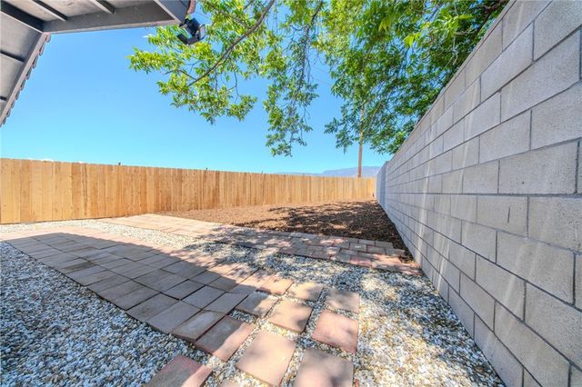 972 E LYNWOOD Drive, San Bernardino, CA 92404