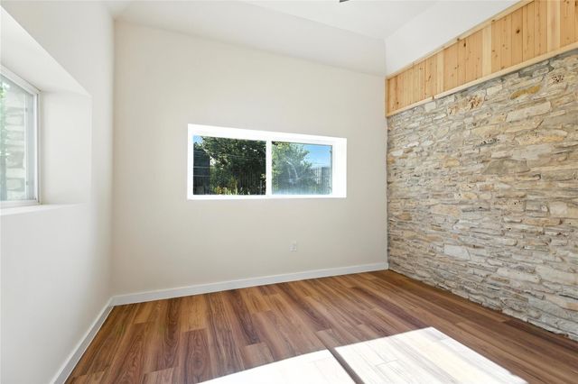 1204 Perez ST, Austin, TX 78721