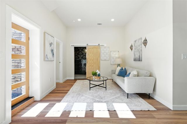 1204 Perez ST, Austin, TX 78721