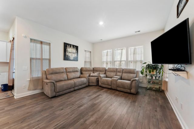 204 Magnolia Garden Drive, Summerville, SC 29483