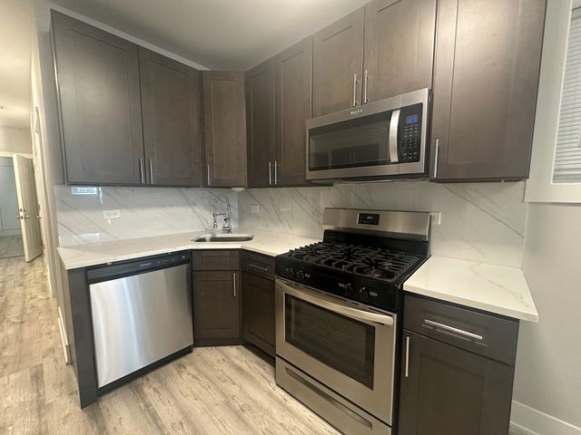 3328 W Le Moyne Street G, Chicago, IL 60651