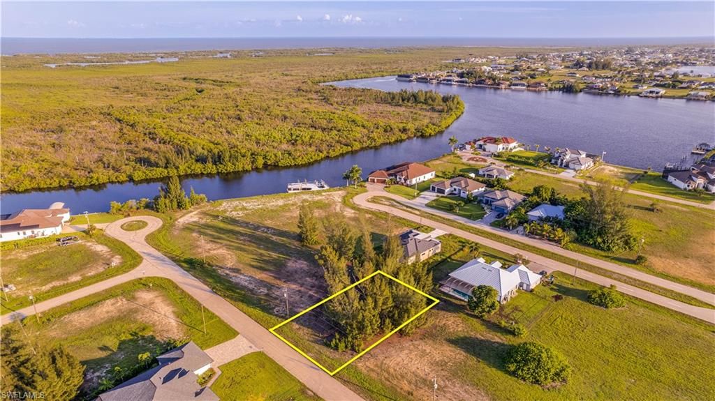 Image 2 of property listing at 4319 NW 23rd TER, Cape Coral, FL 33993