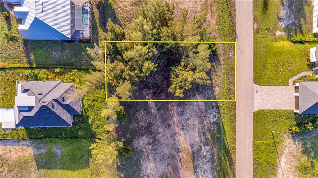 Image 8 of property listing at 4319 NW 23rd TER, Cape Coral, FL 33993
