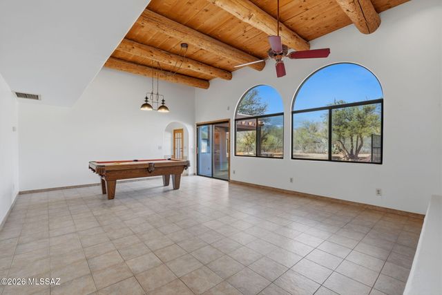 11201 E Hash Knife Circle, Tucson, AZ 85749