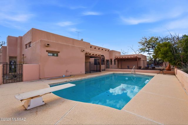 11201 E Hash Knife Circle, Tucson, AZ 85749