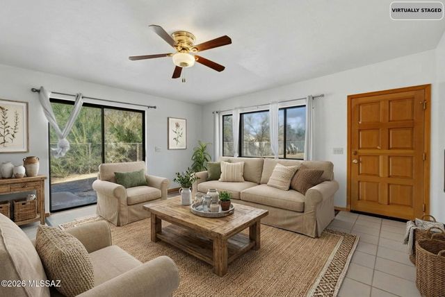 11201 E Hash Knife Circle, Tucson, AZ 85749