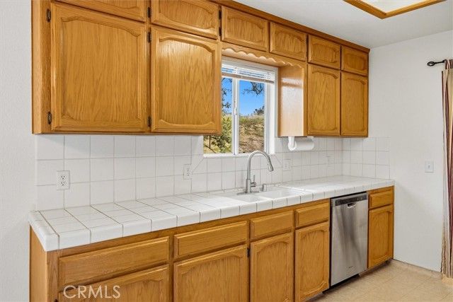 29951 N Lilley Way, Coarsegold, CA 93614