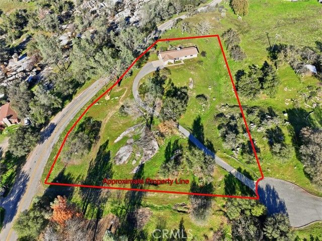 29951 N Lilley Way, Coarsegold, CA 93614
