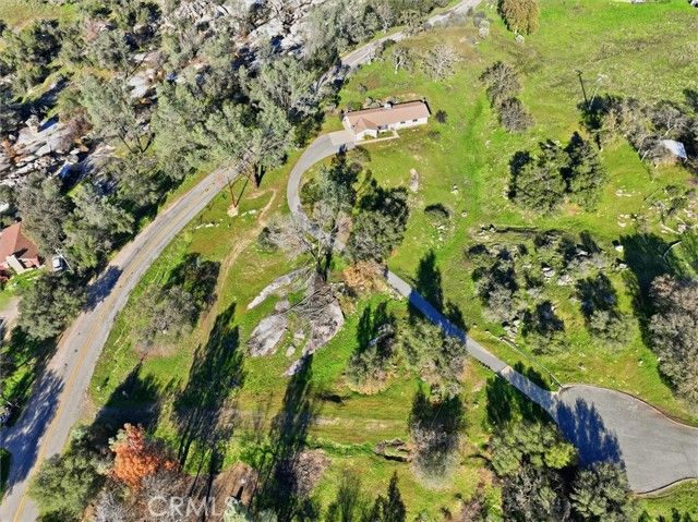 29951 N Lilley Way, Coarsegold, CA 93614