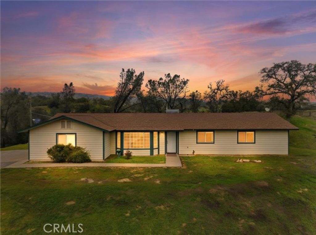 29951 N Lilley Way, Coarsegold, CA 93614