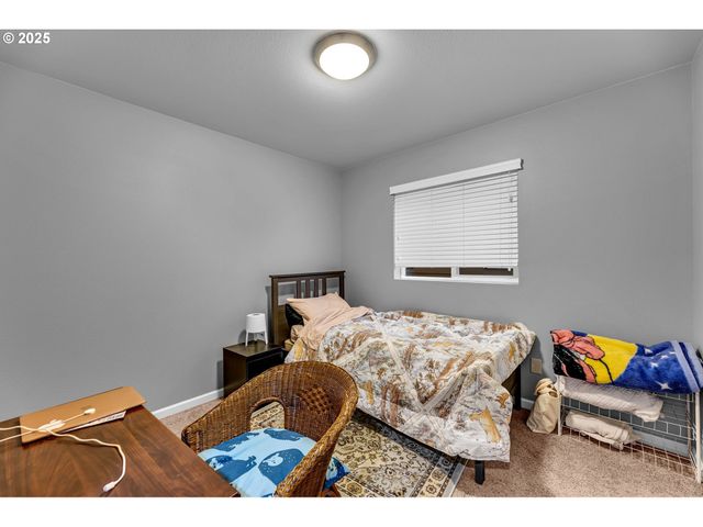 308 Ne NEWHOUSE Rd, Vancouver, WA 98663