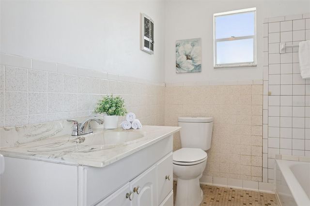 8105 ALPINE AVENUE, Tampa, FL 33619