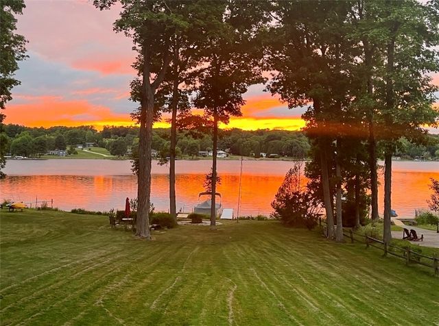 228 Latonka Dr, Jackson Twp, PA 16137