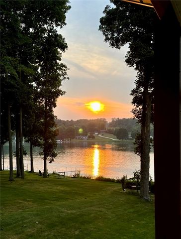 228 Latonka Dr, Jackson Twp, PA 16137