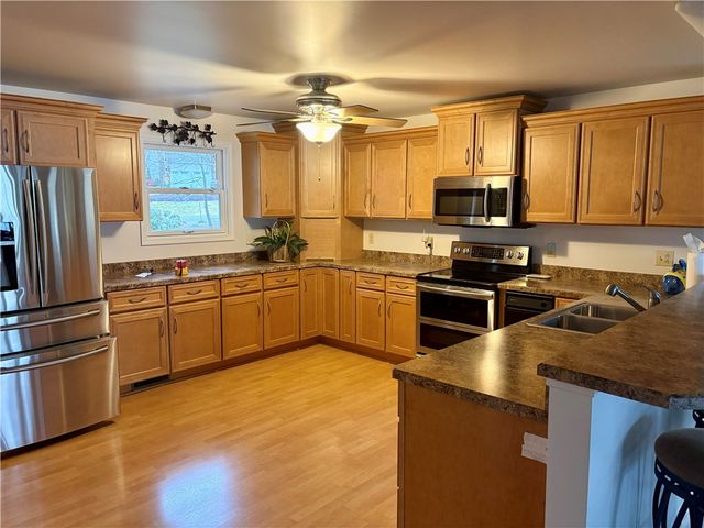 228 Latonka Dr, Jackson Twp, PA 16137