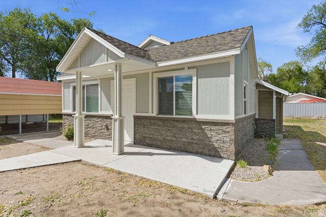 1614 W SUNSET AVE, West Valley City, UT 84119