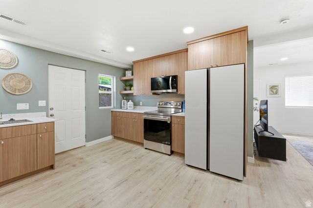 1614 W SUNSET AVE, West Valley City, UT 84119