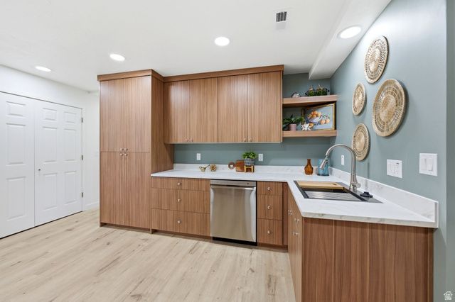 1614 W SUNSET AVE, West Valley City, UT 84119