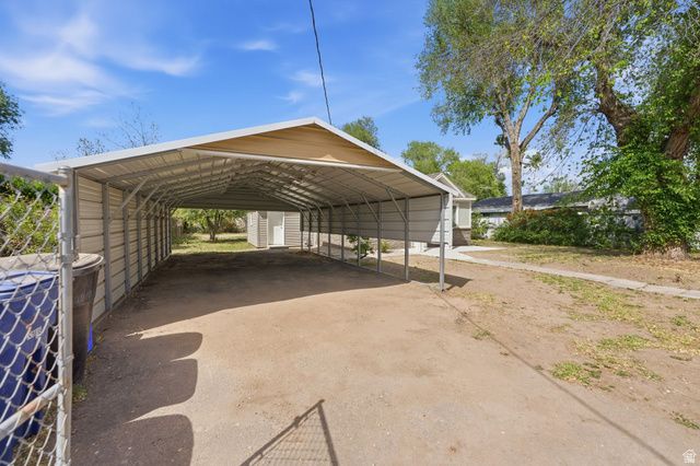 1614 W SUNSET AVE, West Valley City, UT 84119