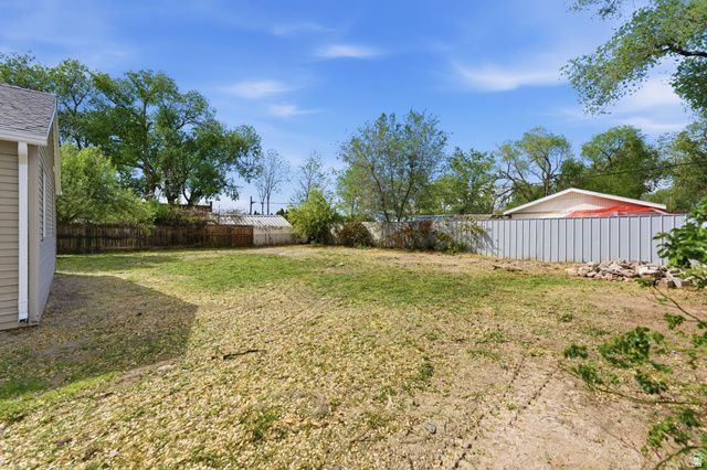 1614 W SUNSET AVE, West Valley City, UT 84119