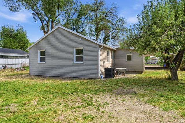 1614 W SUNSET AVE, West Valley City, UT 84119