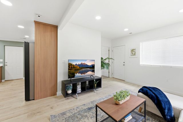 1614 W SUNSET AVE, West Valley City, UT 84119