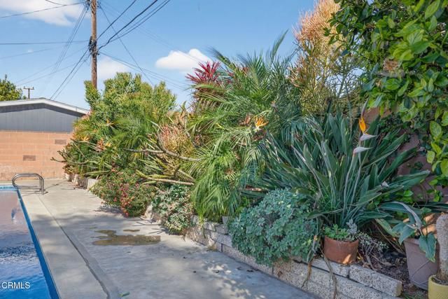 2206 Sanchez Drive, Camarillo, CA 93010