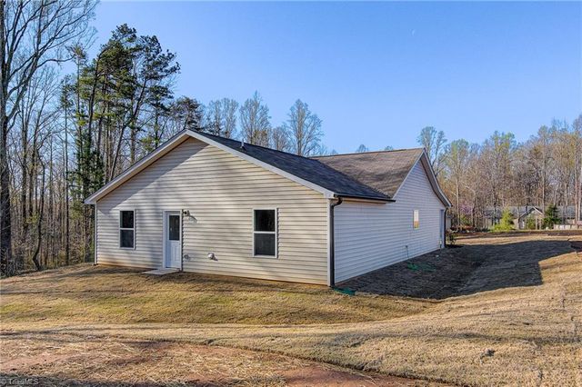 1682 Little Creek Circle, Winston-salem, NC 27103