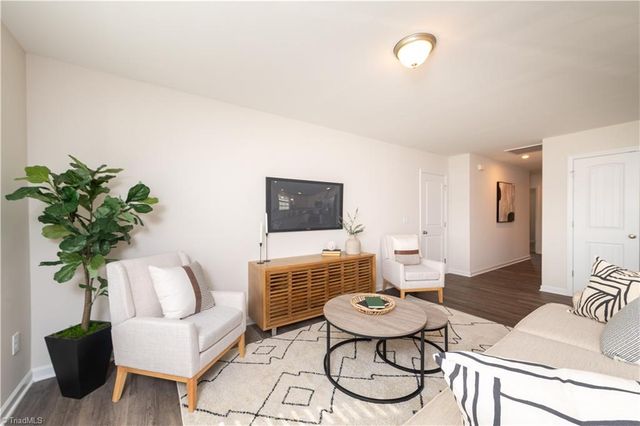 1682 Little Creek Circle, Winston-salem, NC 27103