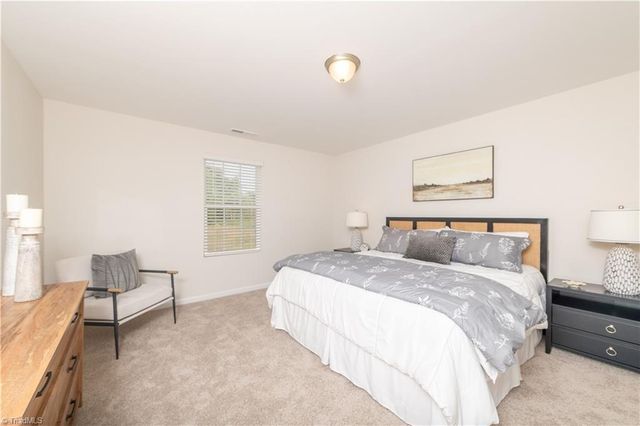 1682 Little Creek Circle, Winston-salem, NC 27103