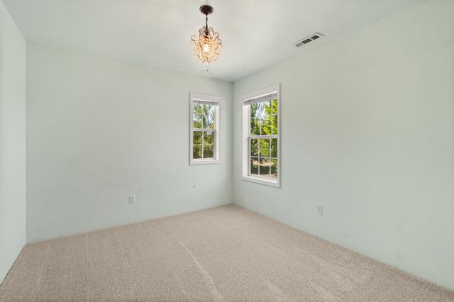550 Carriage Lane, Jacksonville, OR 97530