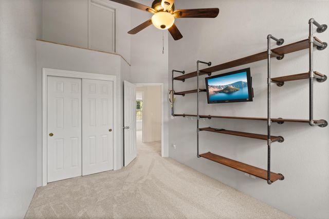 550 Carriage Lane, Jacksonville, OR 97530