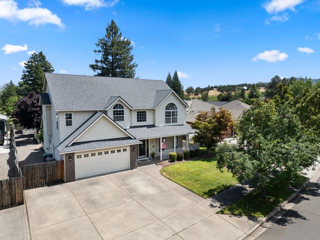 550 Carriage Lane, Jacksonville, OR 97530