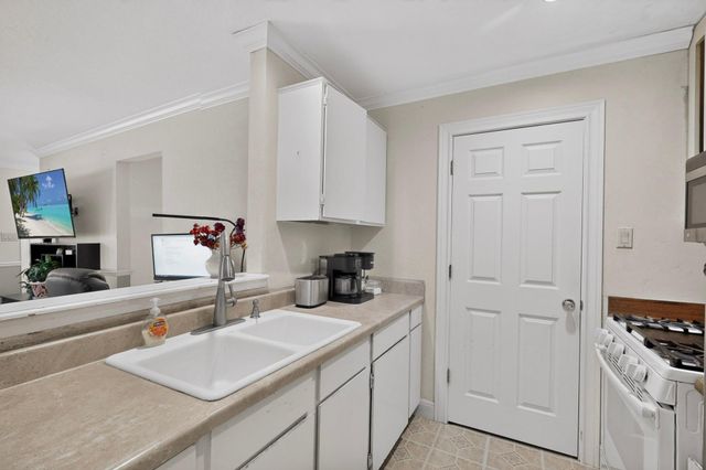 6206 WAGON BEND TRL, Austin, TX 78744
