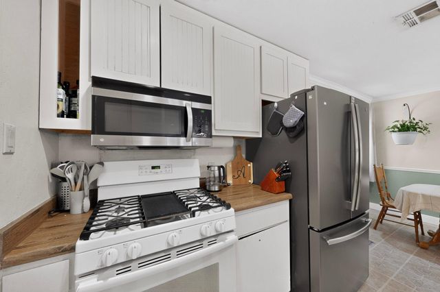 6206 WAGON BEND TRL, Austin, TX 78744