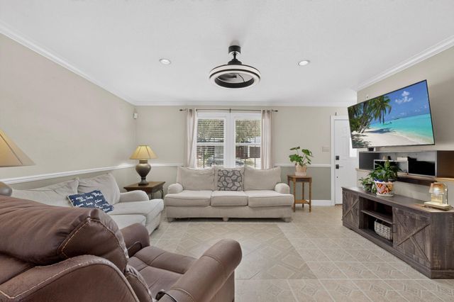 6206 WAGON BEND TRL, Austin, TX 78744