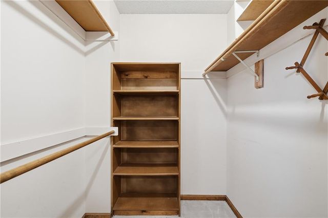 3307 NW Shannon Court, Blue Springs, MO 64015