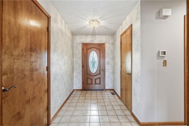 3307 NW Shannon Court, Blue Springs, MO 64015