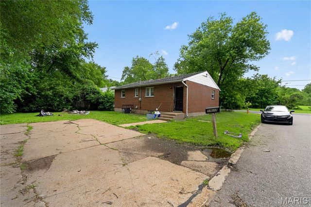 11617 Larimore Road, St Louis, MO 63138