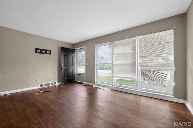 11617 Larimore Road, St Louis, MO 63138