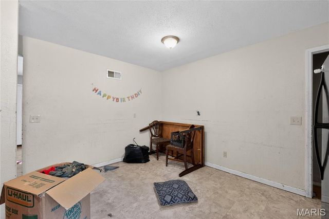 11617 Larimore Road, St Louis, MO 63138