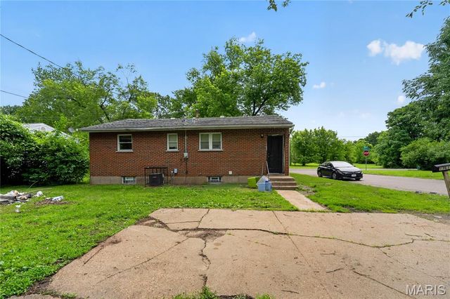 11617 Larimore Road, St Louis, MO 63138