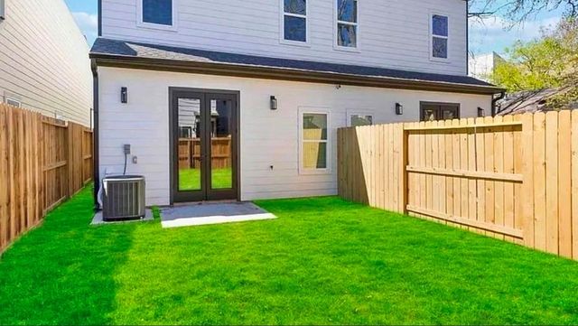 4117 Shelby Circle B, Houston, TX 77051