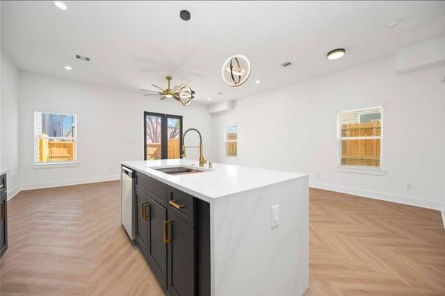 4117 Shelby Circle B, Houston, TX 77051