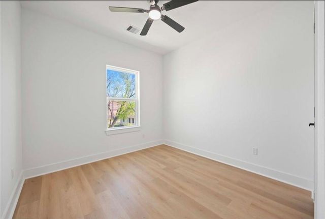 4117 Shelby Circle B, Houston, TX 77051